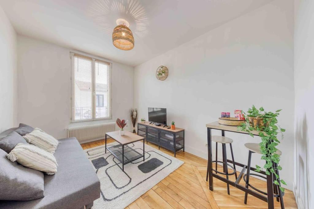 Appartement Cosy Au Calme, Proche De Paris Et Du Rer B Gentilly Eksteriør billede